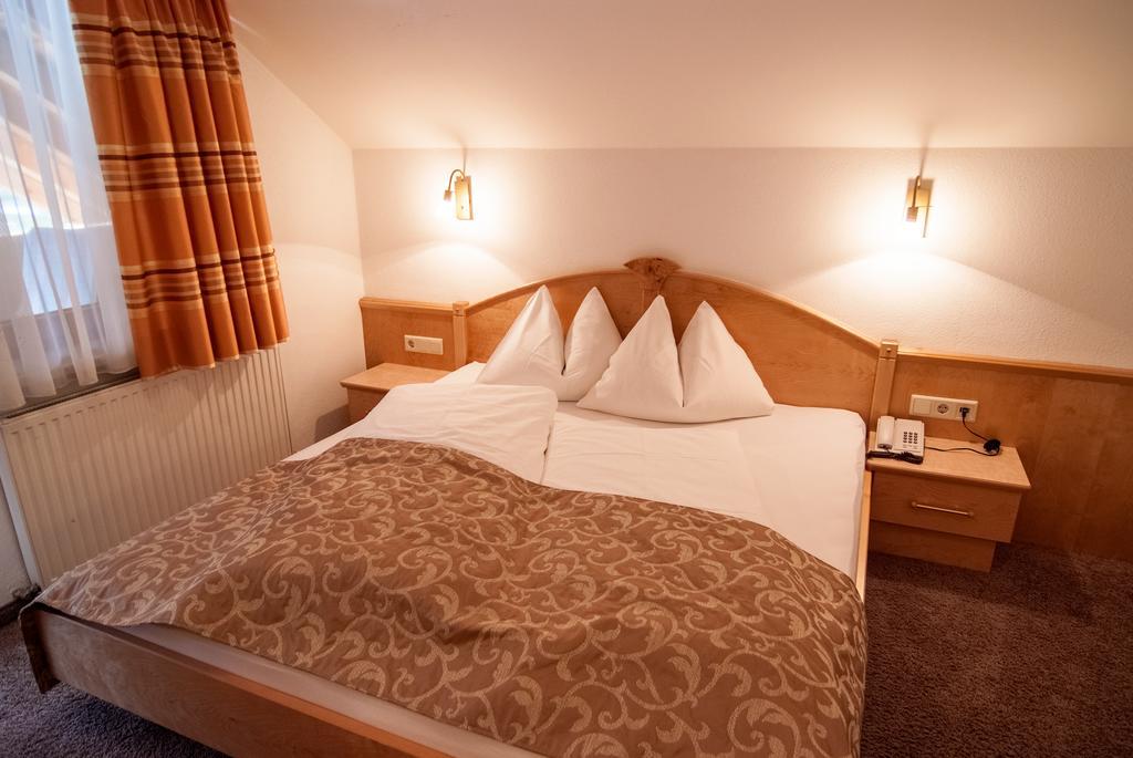 Hotel Garni Mirabell Ишгль Экстерьер фото