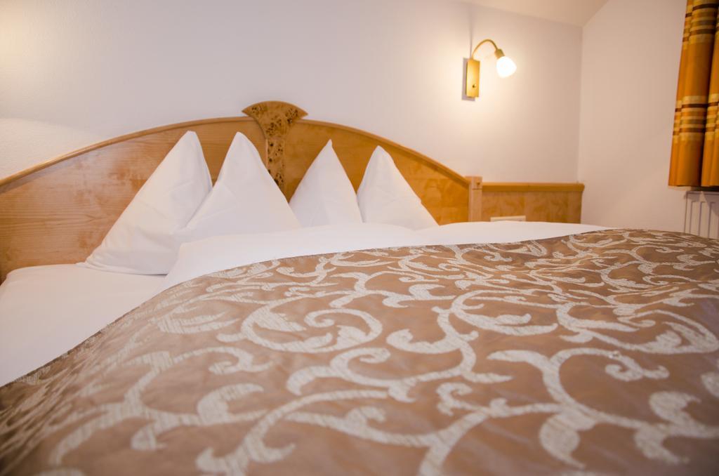 Hotel Garni Mirabell Ишгль Экстерьер фото