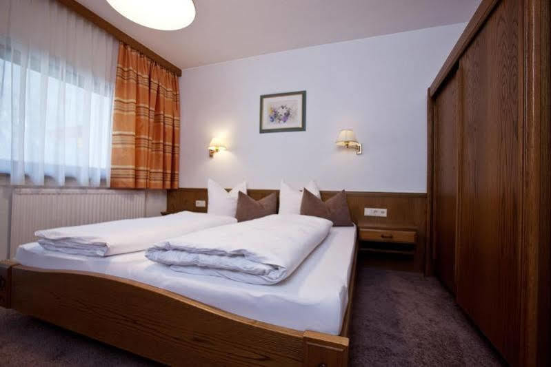 Hotel Garni Mirabell Ишгль Экстерьер фото
